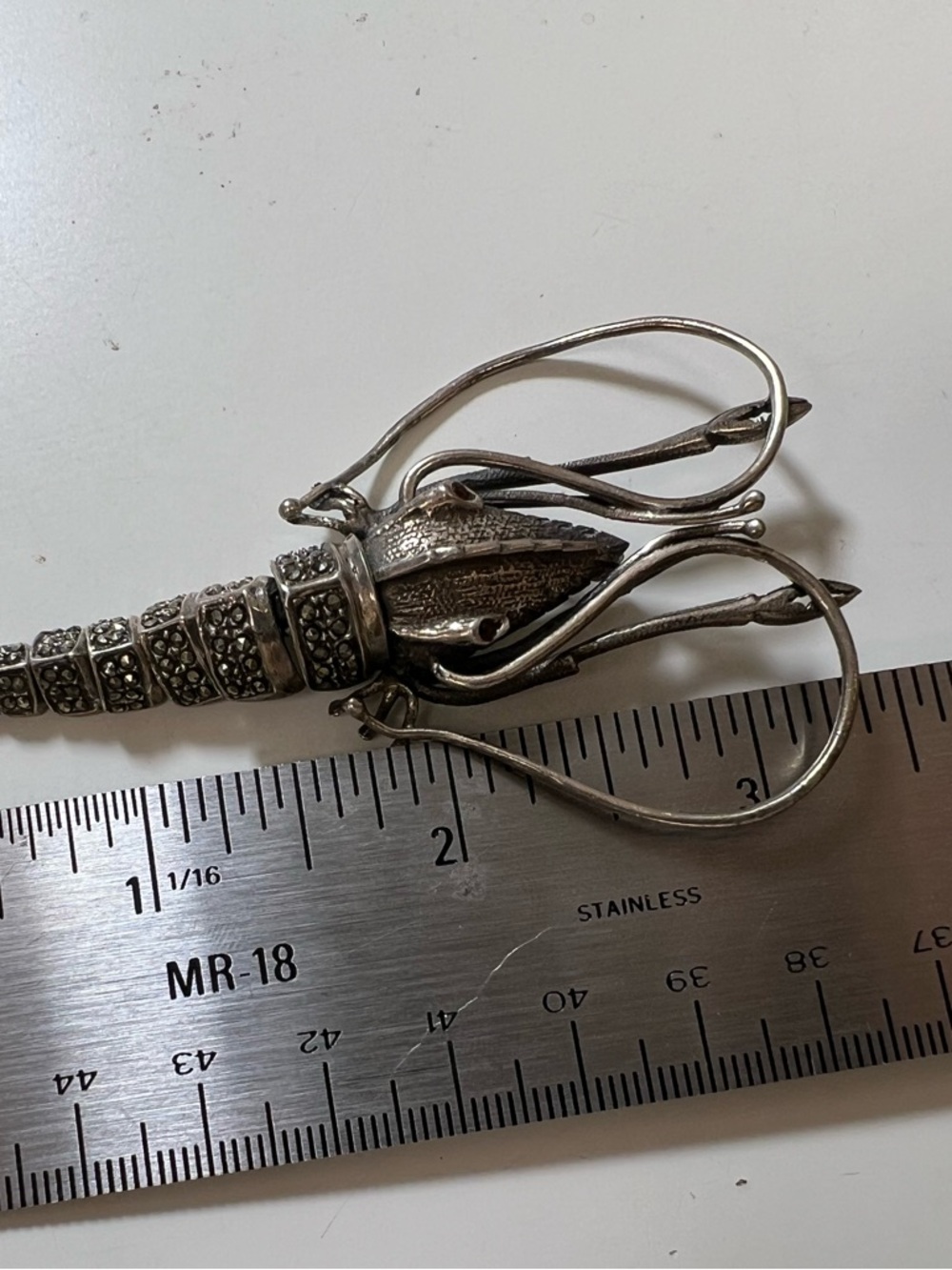 Vintage Sterling Silver Crawfish brooch pin with red eyes - Picture 4 of 15